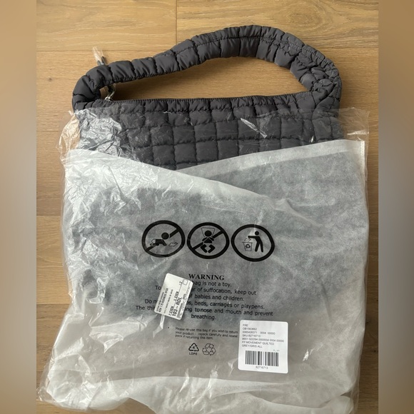 ‼️SOLD‼️ Free People Movement Carryall Bag - Picture 2 of 8